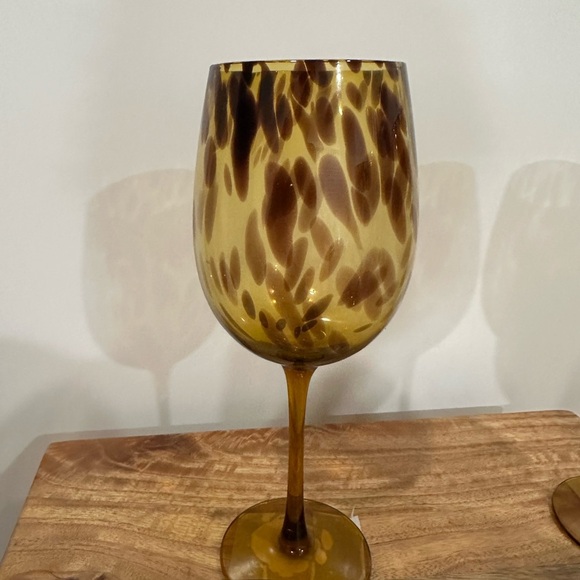 4 Amber Tortoise Shell Leopard Amber  Art Glass Wine Glasses Set Vintage Vibes - Picture 3 of 11